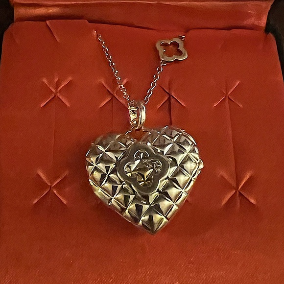 ❤️ HEIDI KLUM HEART LOCKET NECKLACE - Picture 3 of 3